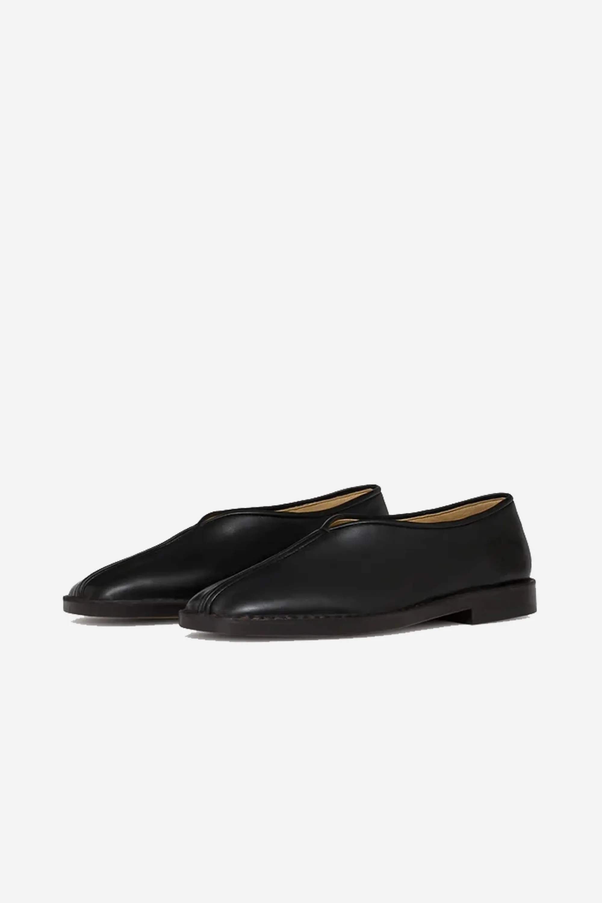 Flat Piped Slippers Black