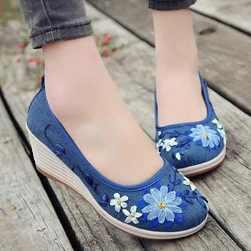 Handmade Embroidered Cloth Wedges Shoes