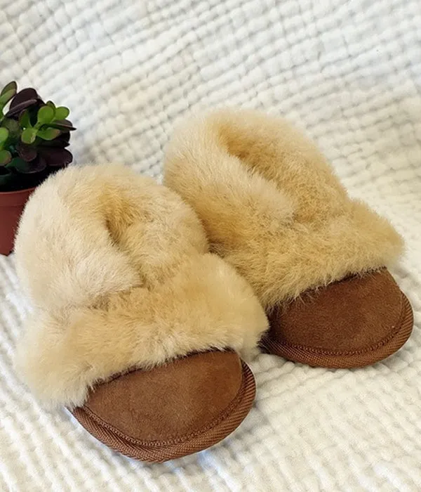 Snowberry Kid's Sheepskin Slippers (Caramel)