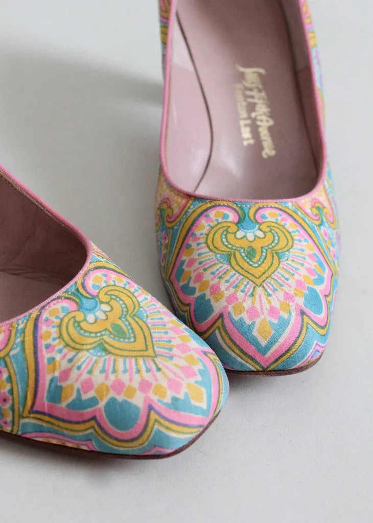 Vintage 1960s MOD Pastel Paisley Shoes Size 6.5